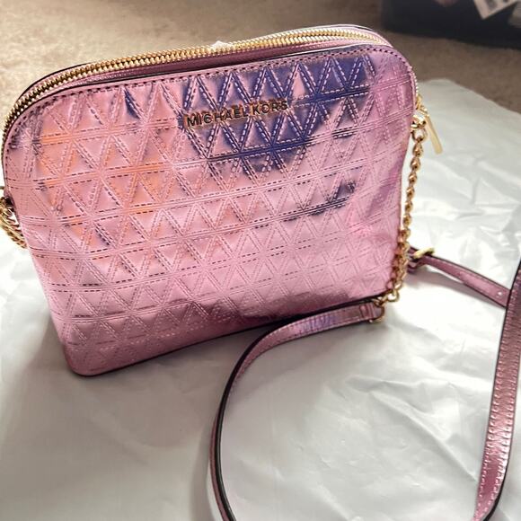 New Michael Kors metallic dome crossbody leather soft pink embossed $188 bag - Picture 8 of 9